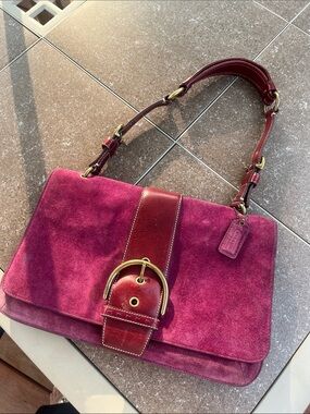 Vintage Y2K Coach Soho shoulder bag featuring a purple suede body